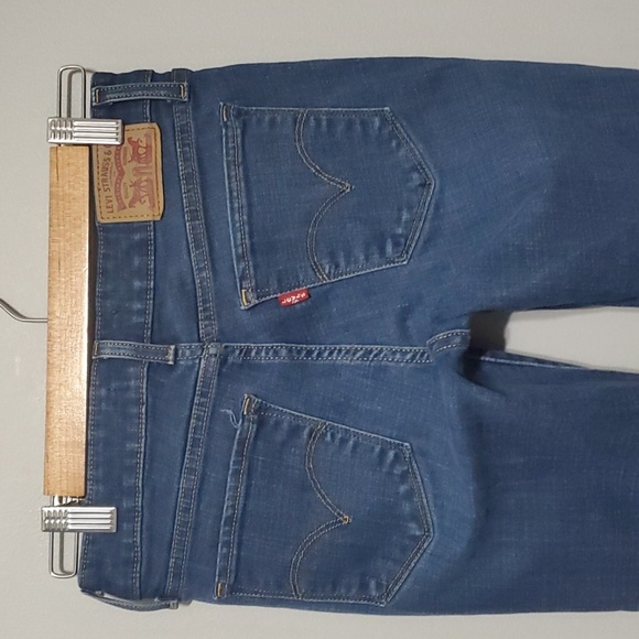Levi's Jeans Womens Size 26 Size 2 Blue 711 Skinny with Gold Stitching - Picture 7 of 10